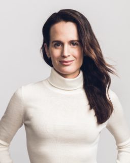 Elizabeth Reaser