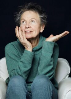 Laure Anderson (cr) The New York Times