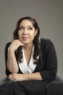 Gina Brillon (cr) David Johnson